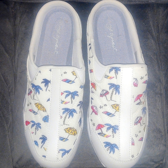 EASY SPIRIT TRAVELTIME SIZE 10W SLIP ON CLOGS MULES WHITE OCEAN BEACH PALM TREES - Picture 2 of 7